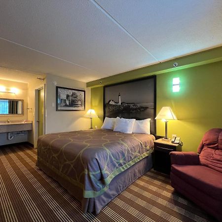 Super 8 By Wyndham Bangor Exterior foto