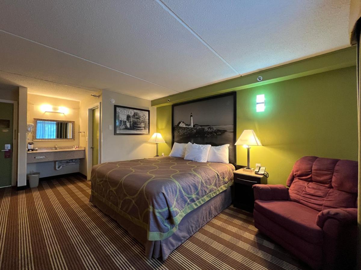 Super 8 By Wyndham Bangor Exterior foto