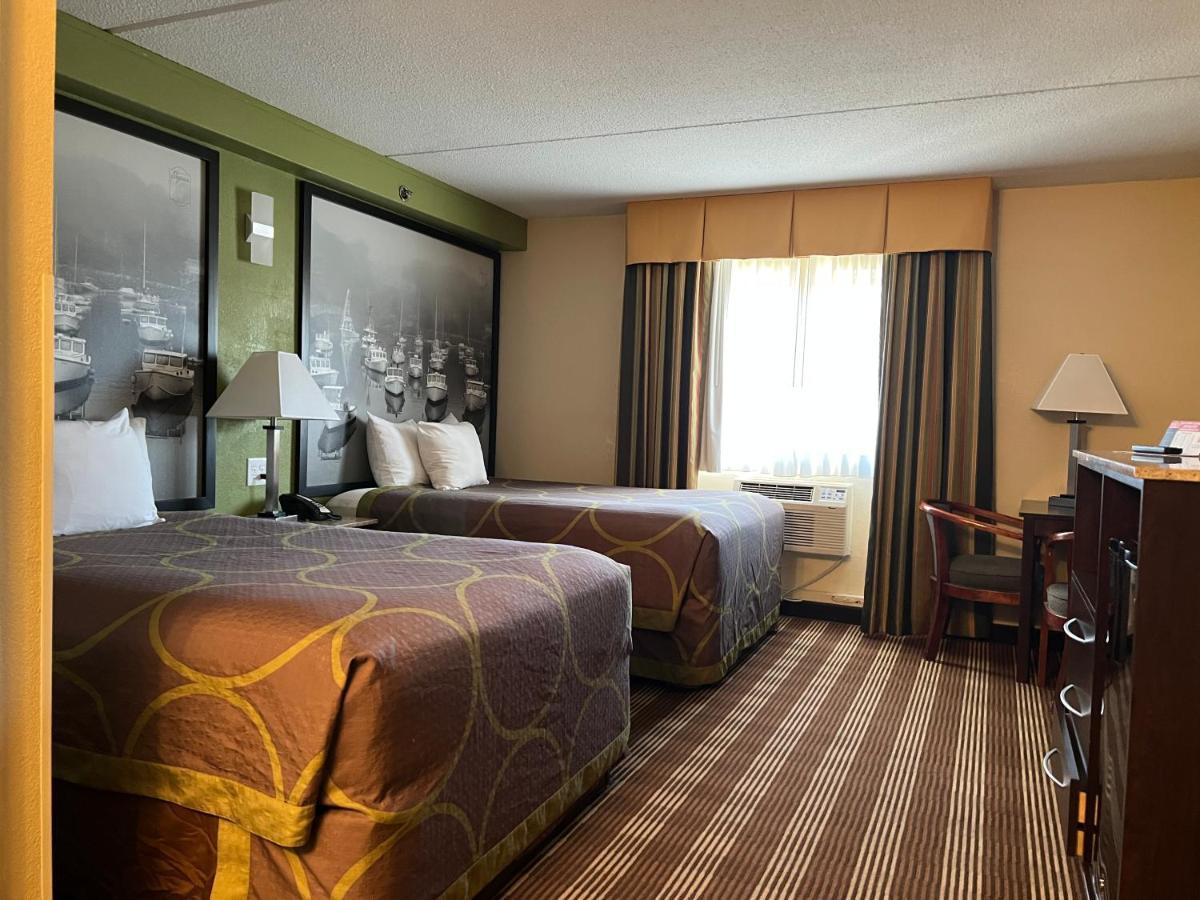 Super 8 By Wyndham Bangor Exterior foto