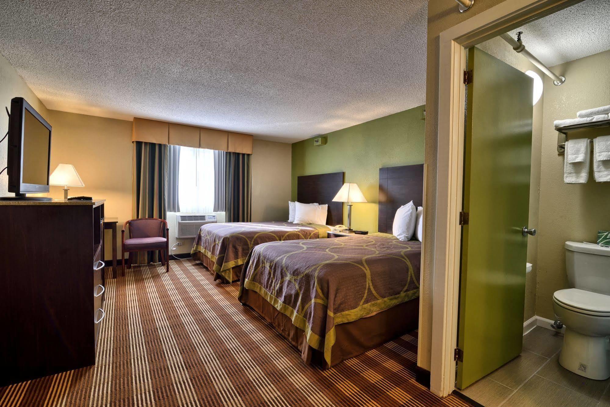 Super 8 By Wyndham Bangor Exterior foto